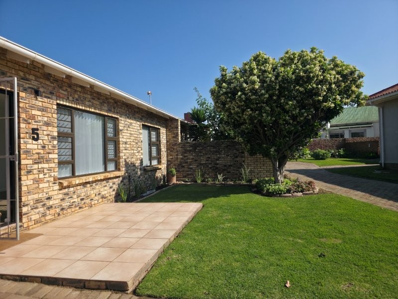 2 Bedroom Property for Sale in C Place Eastern Cape